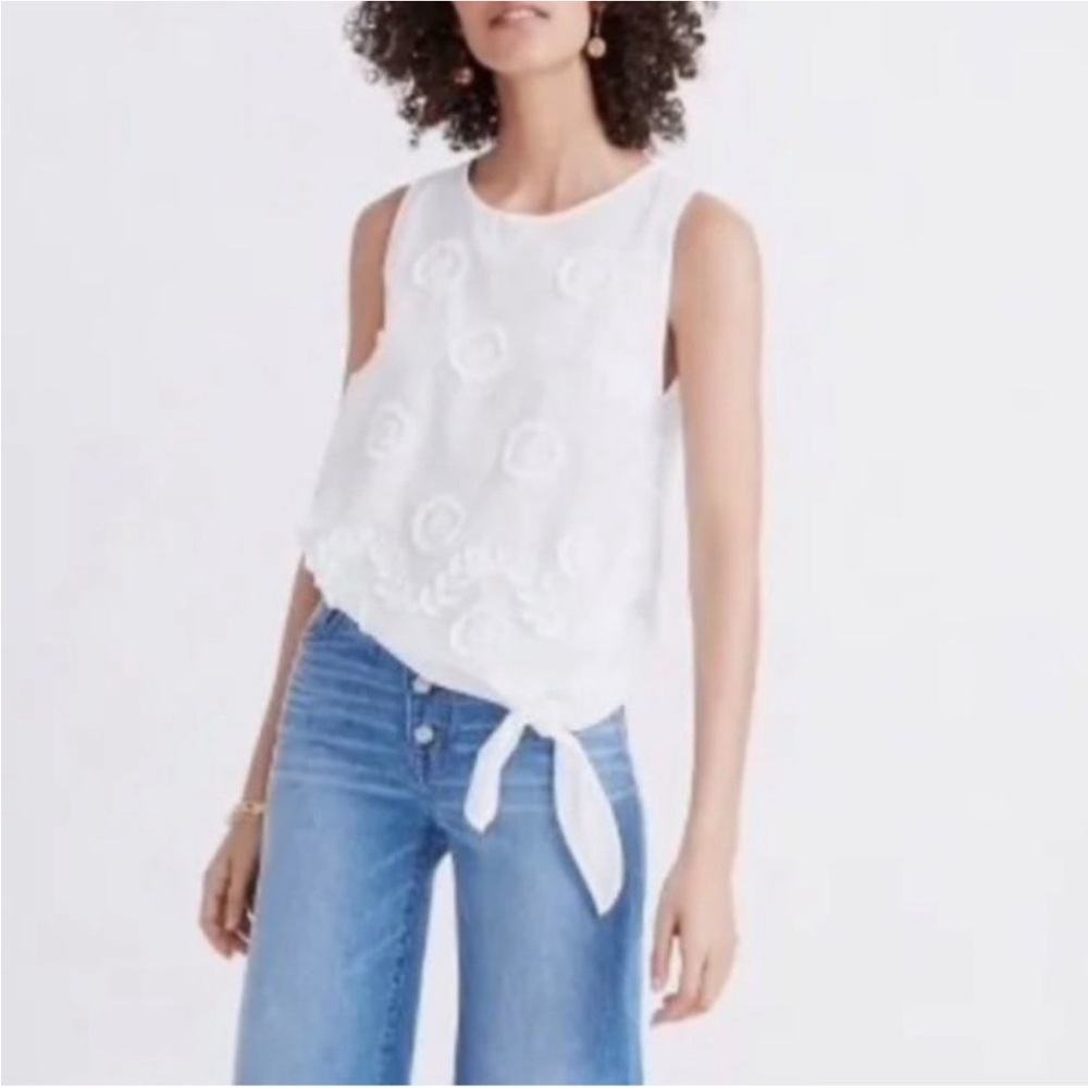 NWT white floral embroidered side tie tank top. XS